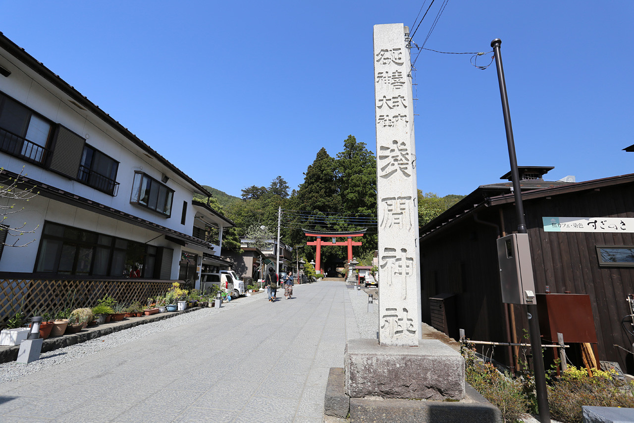 Kawaguchi Asama Shrine 3 japantravelandguide.com